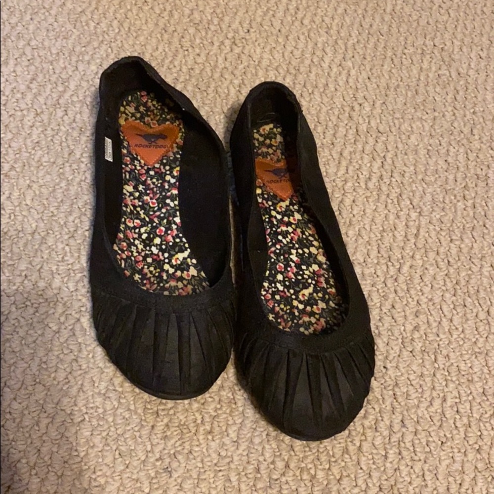 Black flats